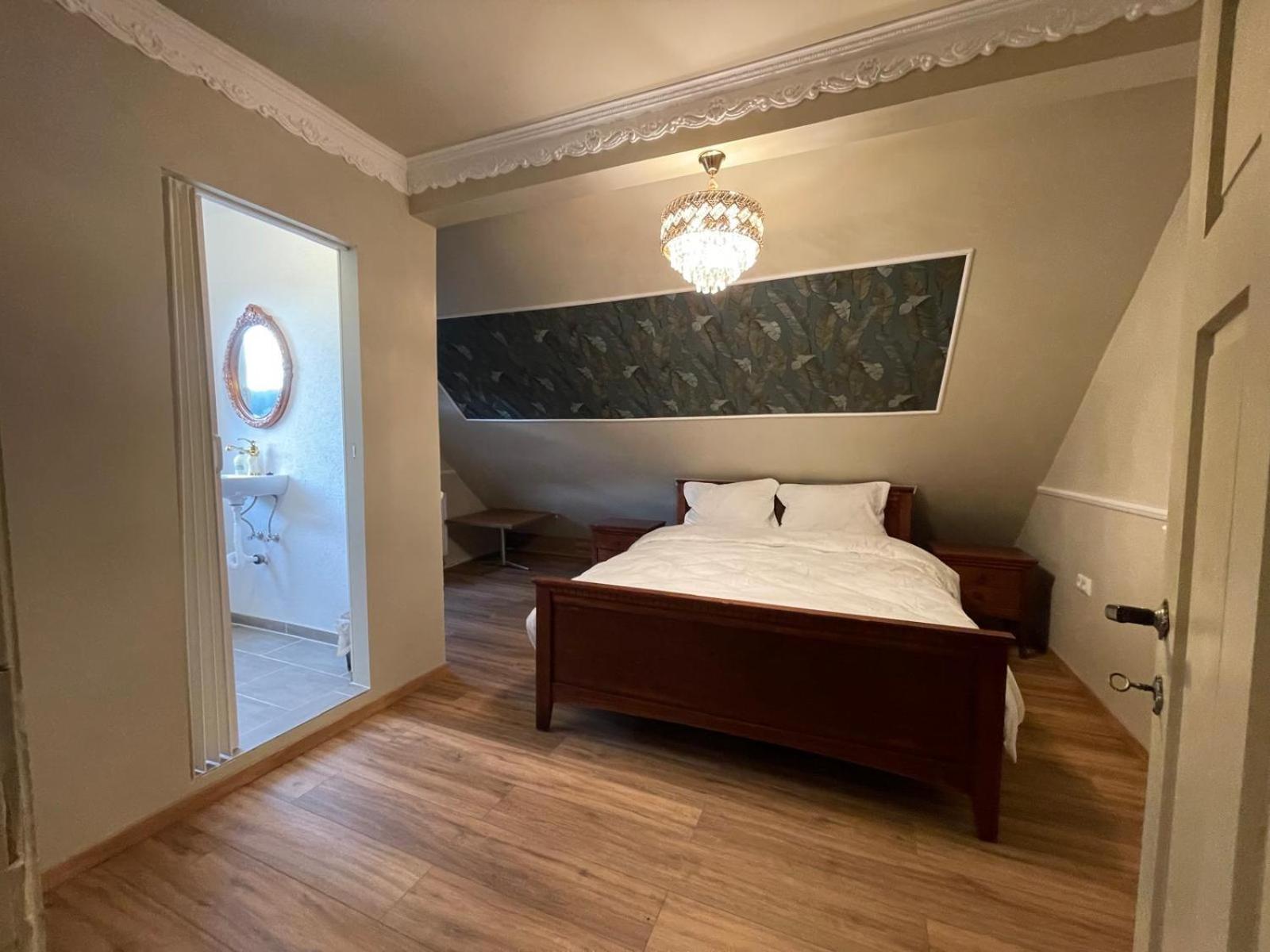 Boutique Hotel Am Bahndamm ノイウハウス・アム・レンヴェーク エクステリア 写真